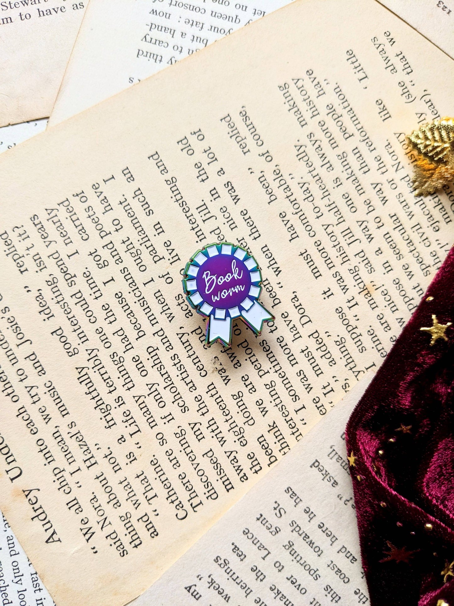 Book worm rosette hard Enamel pin (rainbow and white edition)