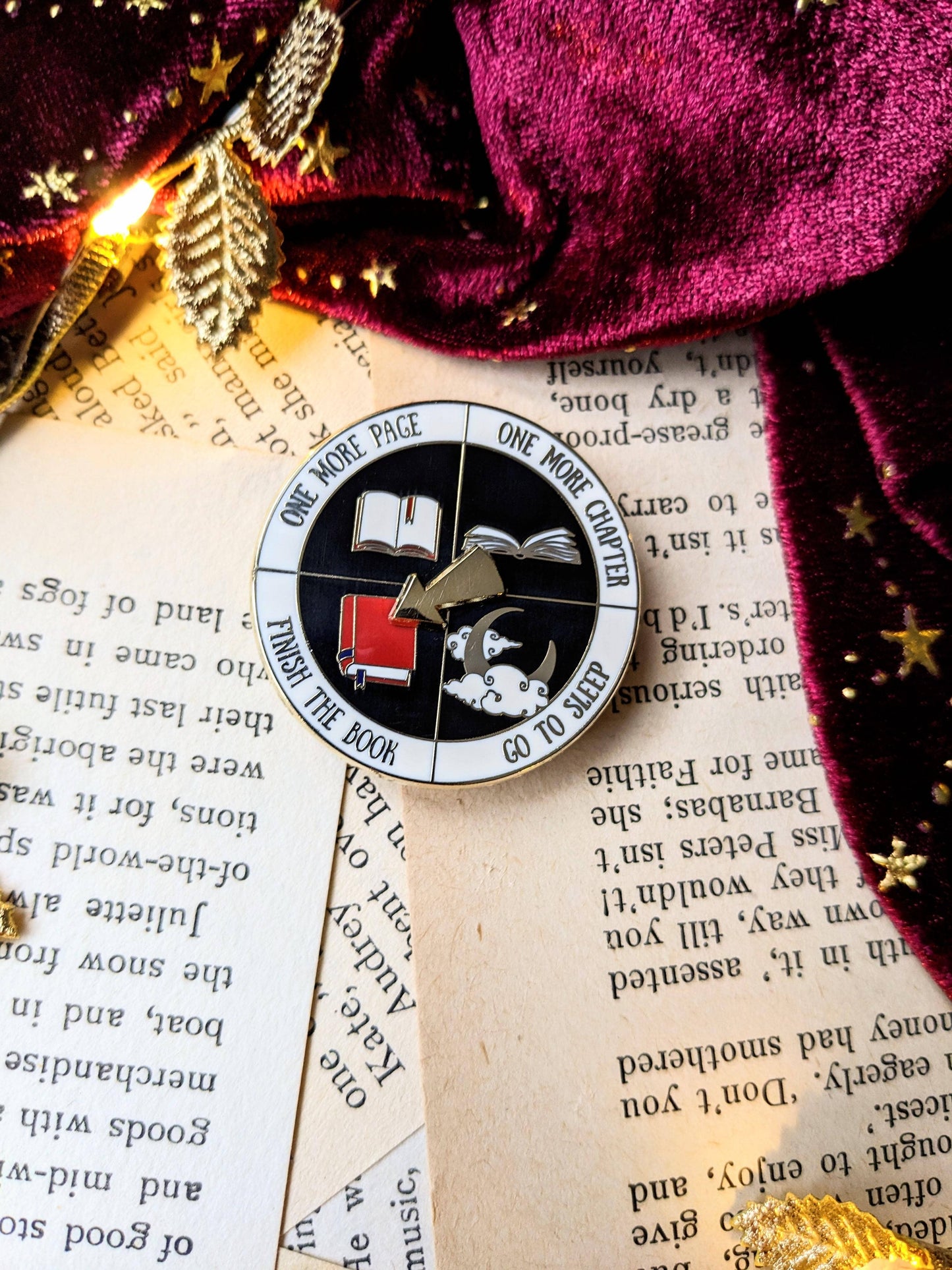 Readers spinner hard enamel pin