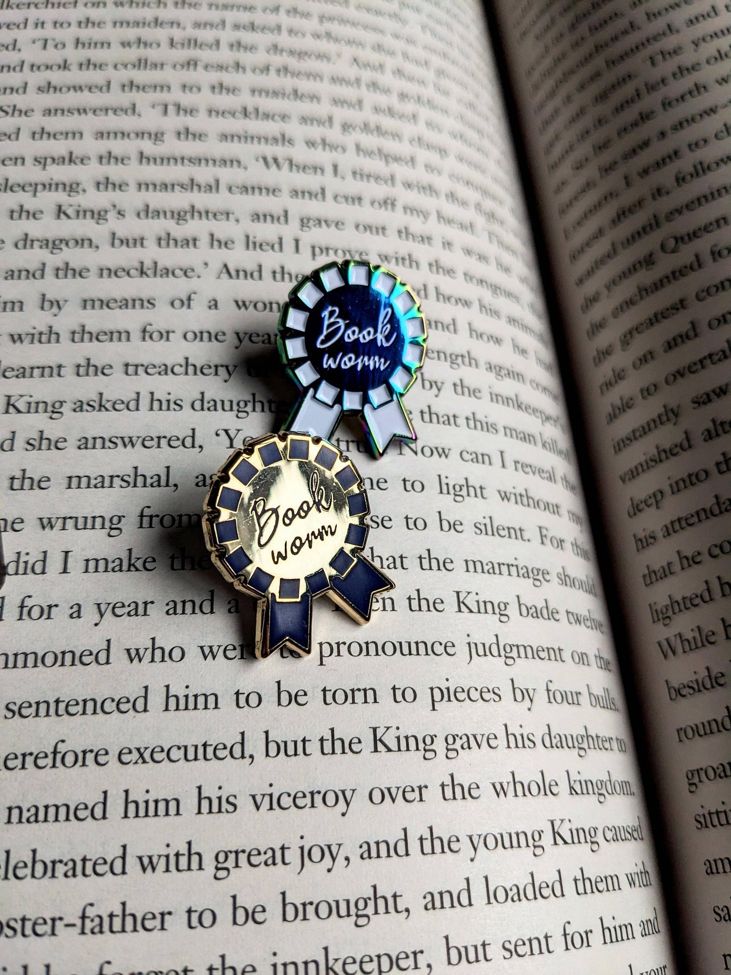 Book worm rosette hard Enamel pin (rainbow and white edition)