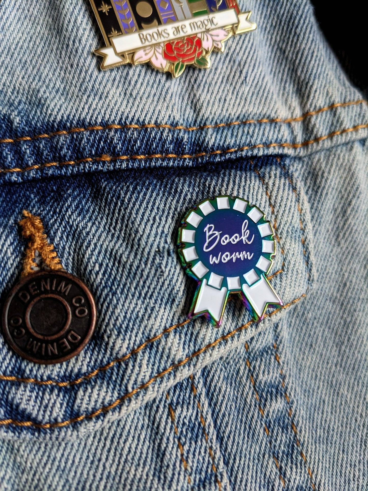 Book worm rosette hard Enamel pin (rainbow and white edition)