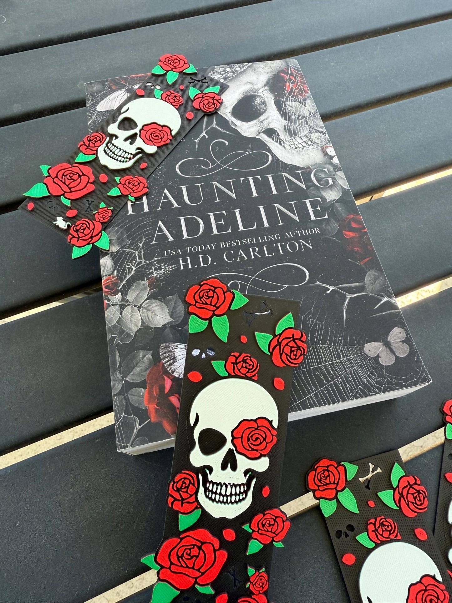 Skull & Roses Bookmook | Dark Romance | Bookish | Fantasy
